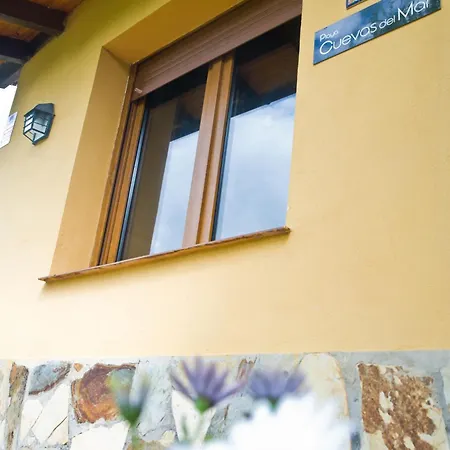 Complejo Rural El Mirador De Ovio Feriehus Cuevas (Llanes)